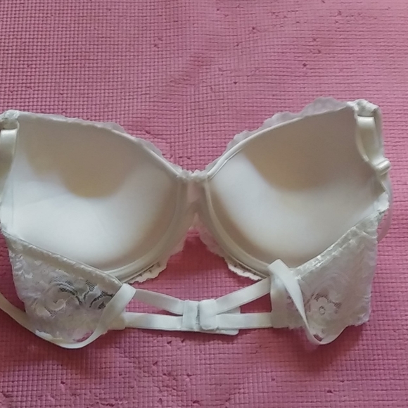 Bra - Picture 2 of 3
